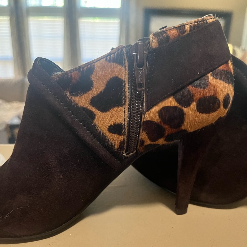 Antonio Melani brown leopard print bootie. - Picture 9 of 14